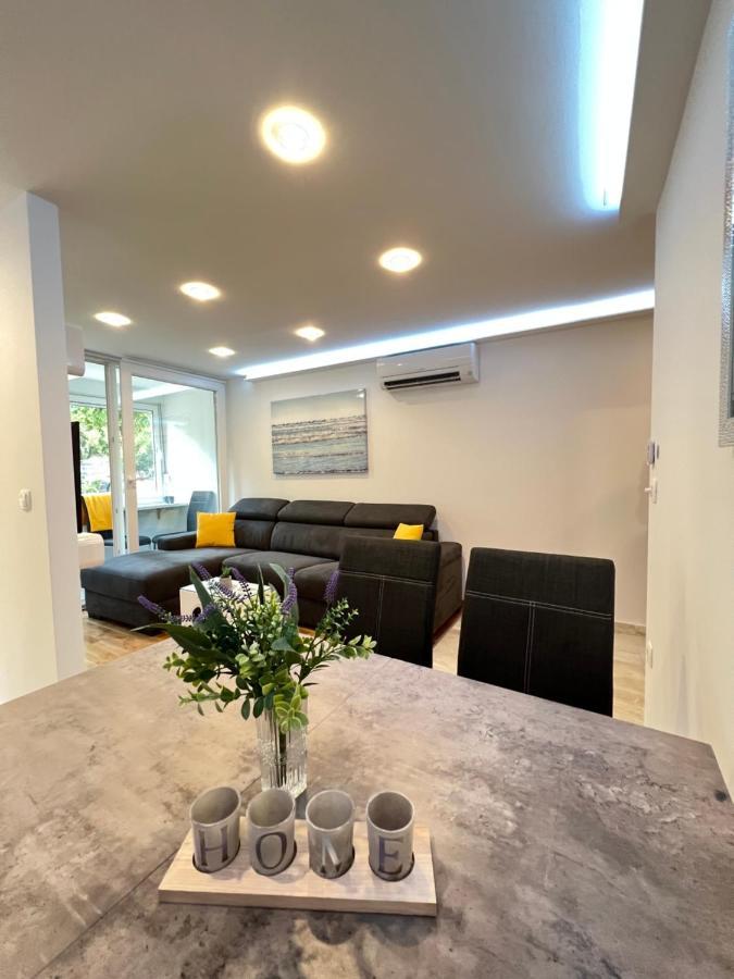 Imperium Iii Apartment Split